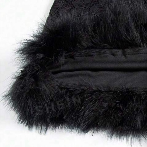 Elegant Black Lace Dress with Feather Hem - Picture 4 of 5